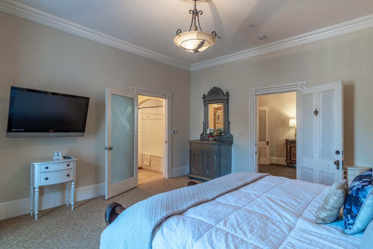 Hotel Chateau Coralini Salinas